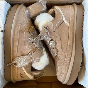 UGG Sand LowMel ⏳